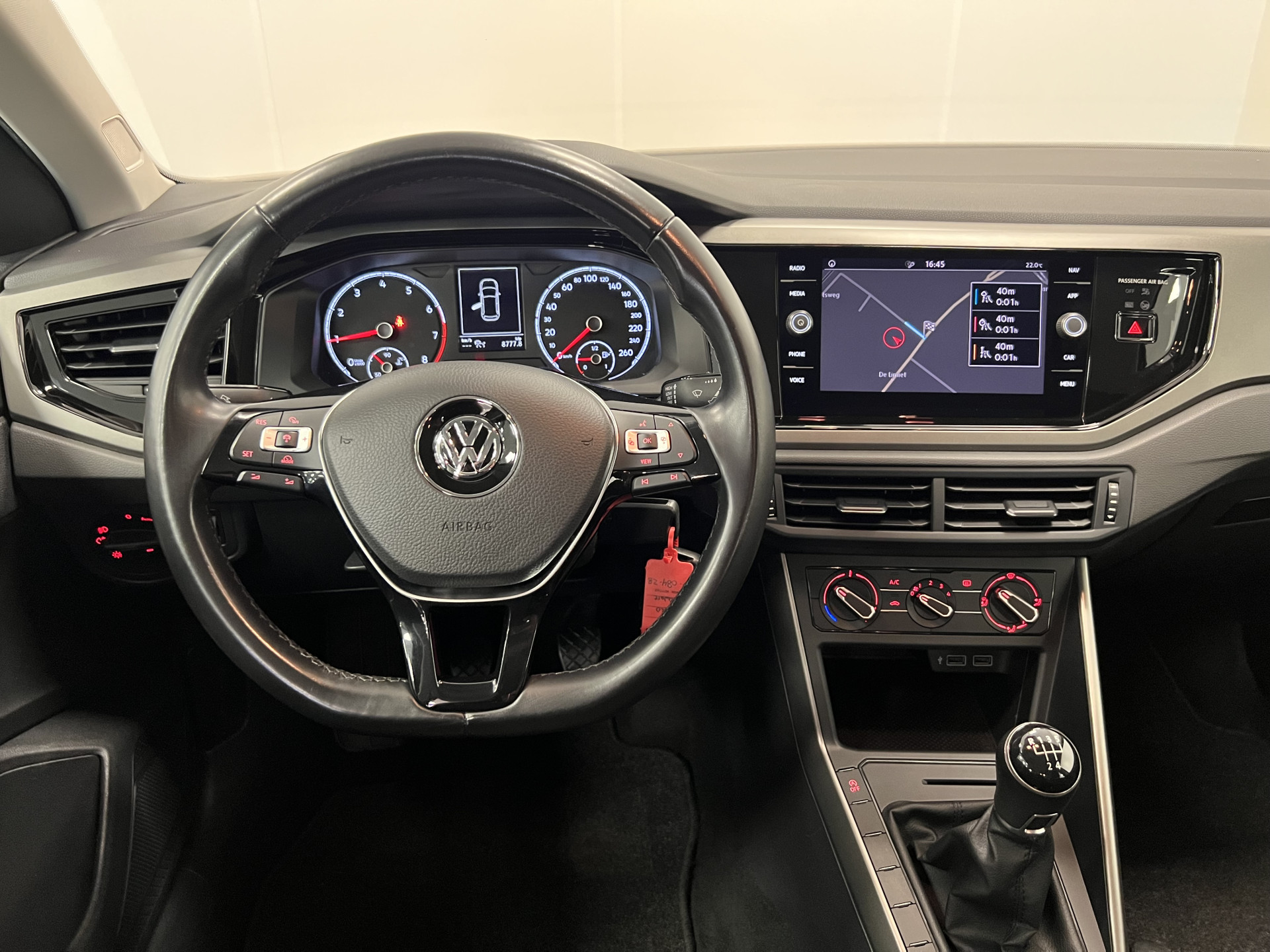 46497700-2.jpg