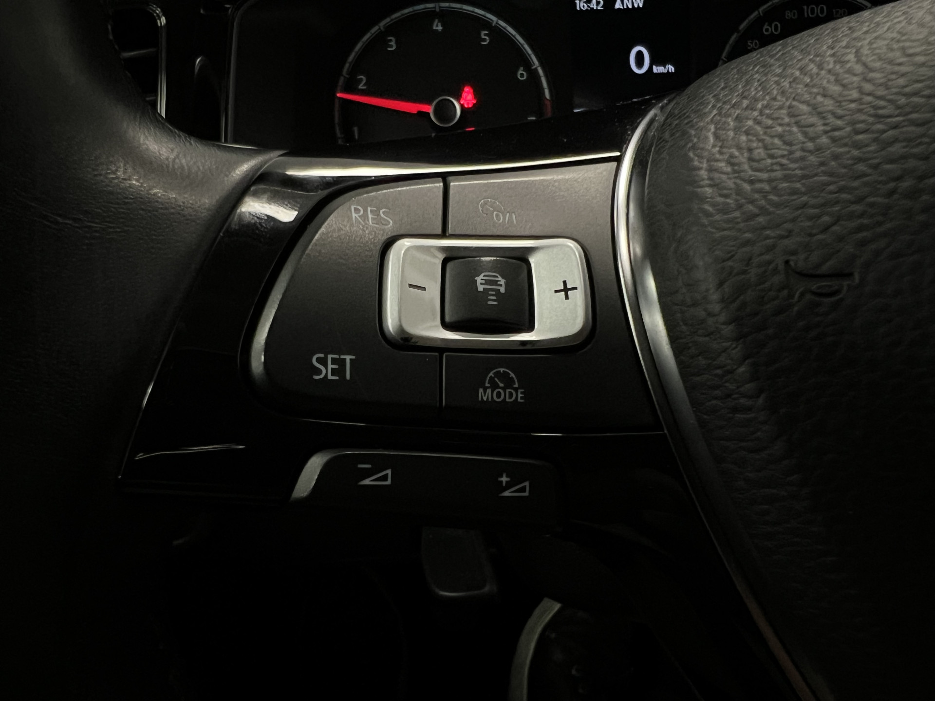 46497700-23.jpg