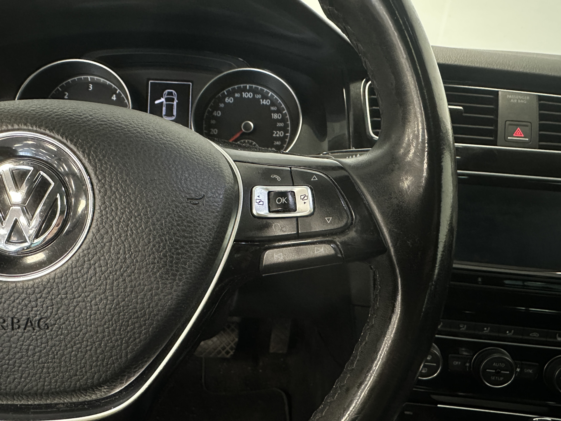 47450869-14.jpg