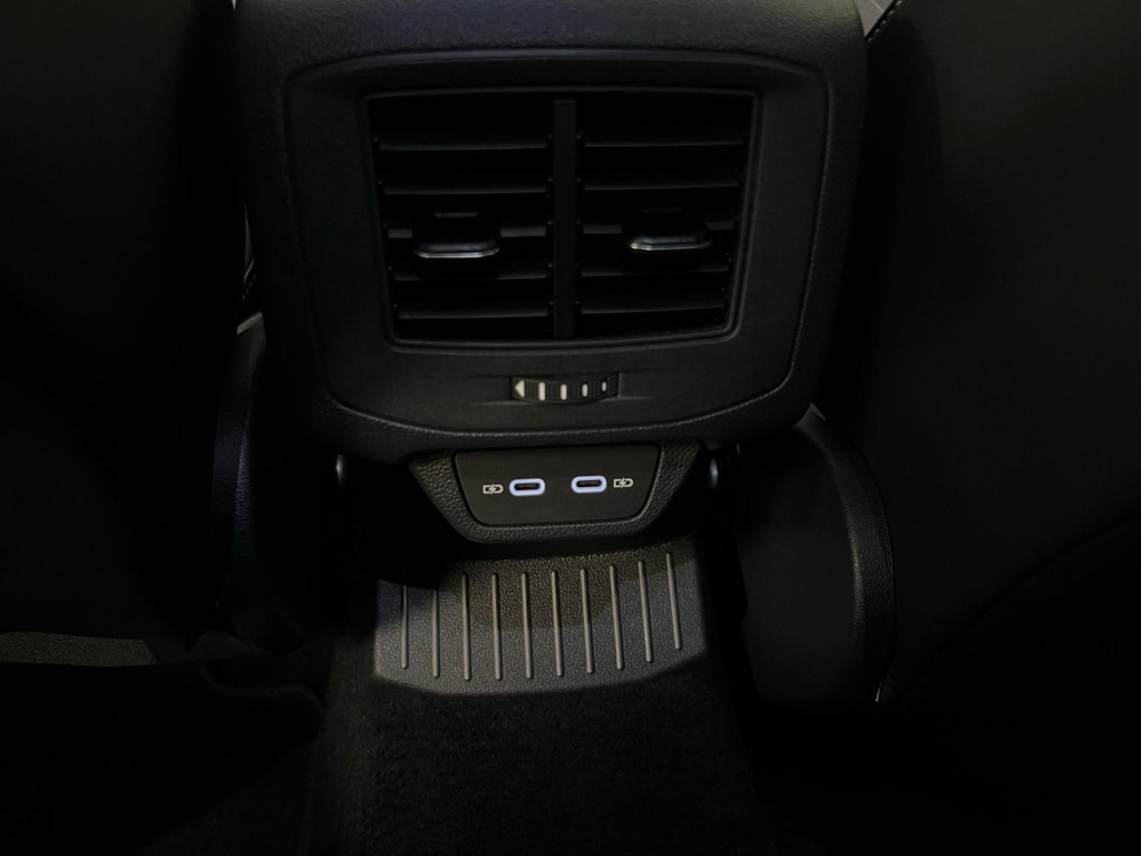 55983422-90.jpg